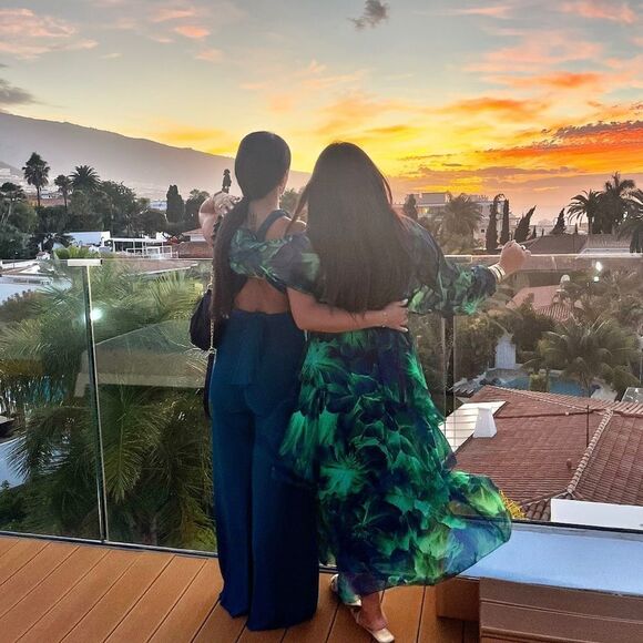 Silk green maxi dress - Picture 3 of 8